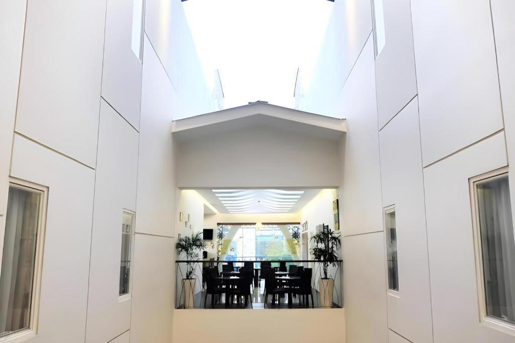 Grand Amira Hotel Solo, Azana Hotels Collection Экстерьер фото