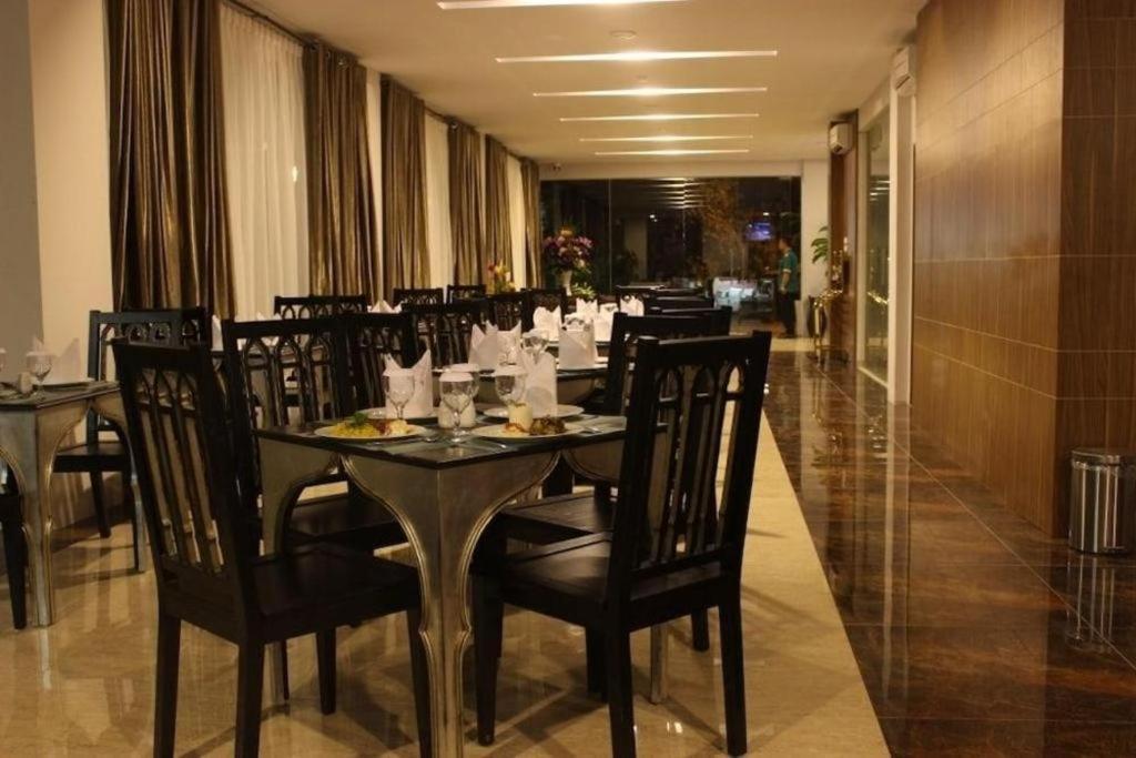 Grand Amira Hotel Solo, Azana Hotels Collection Экстерьер фото