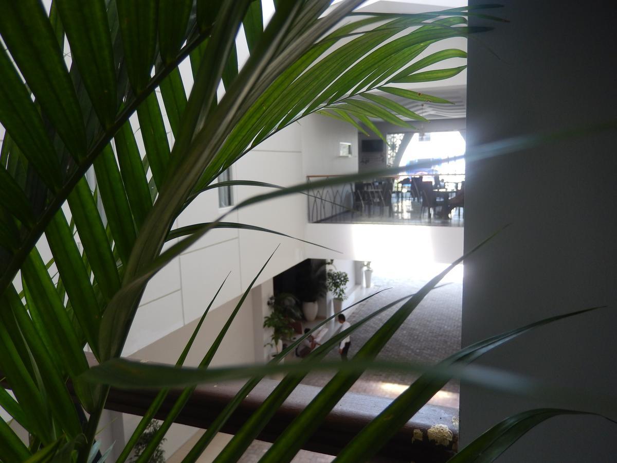 Grand Amira Hotel Solo, Azana Hotels Collection Экстерьер фото