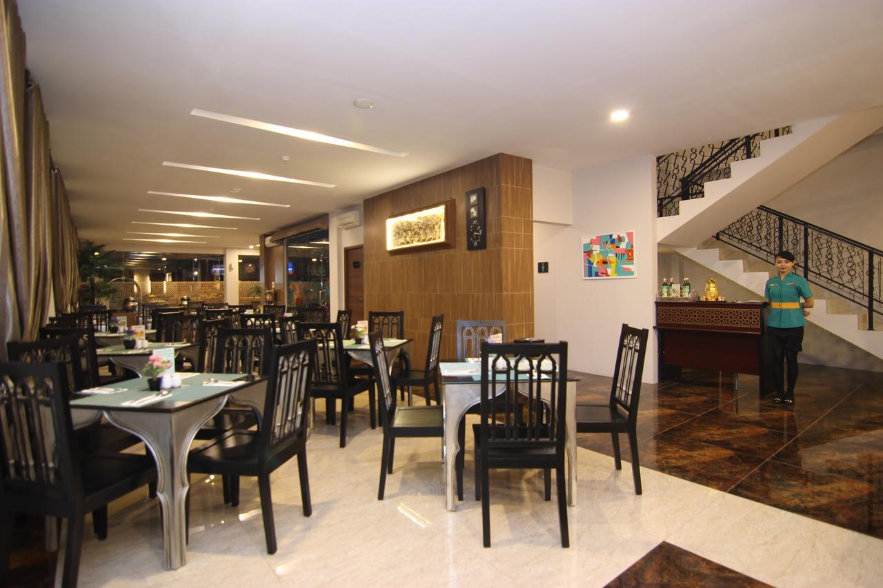 Grand Amira Hotel Solo, Azana Hotels Collection Экстерьер фото