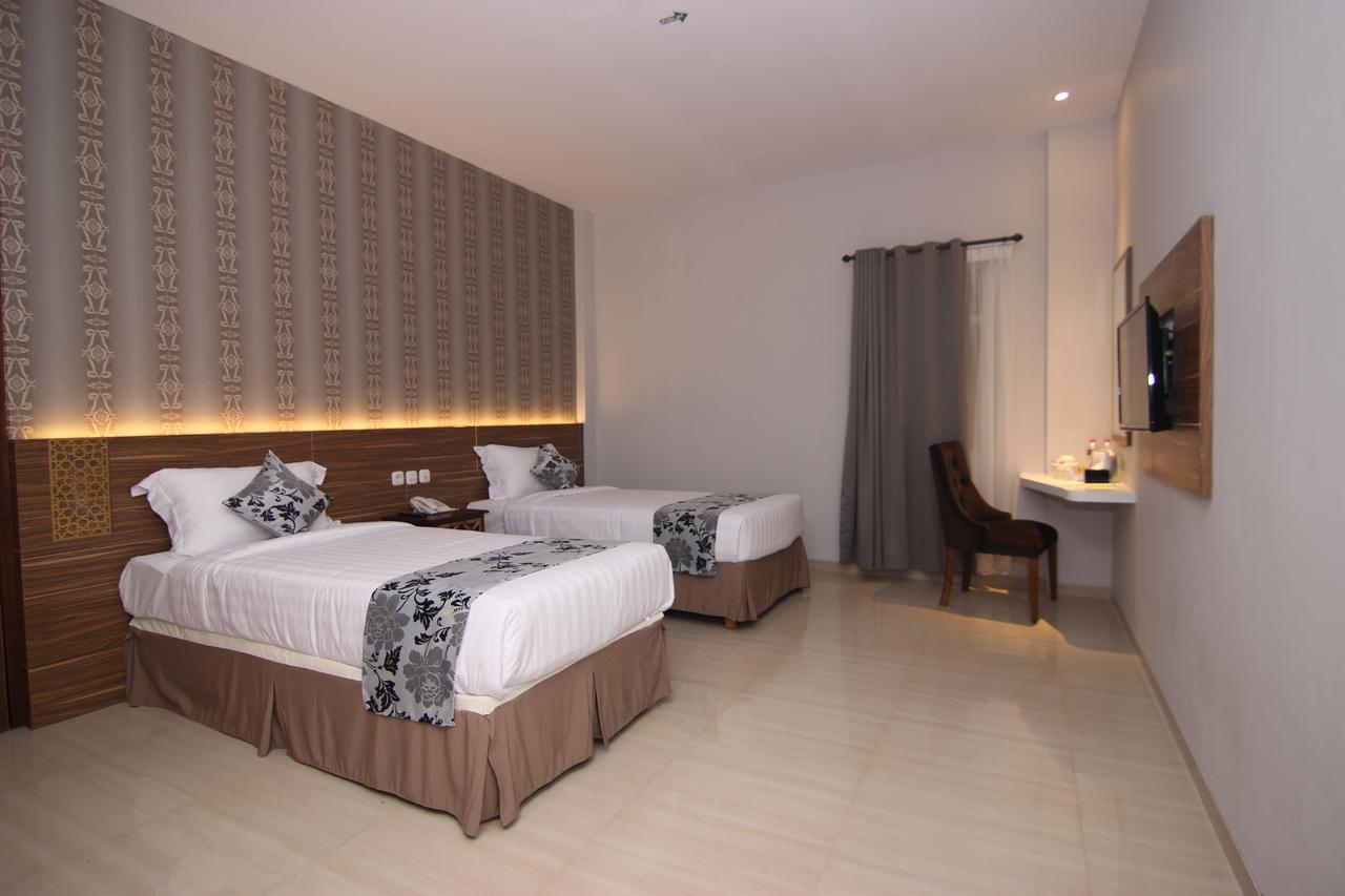Grand Amira Hotel Solo, Azana Hotels Collection Экстерьер фото