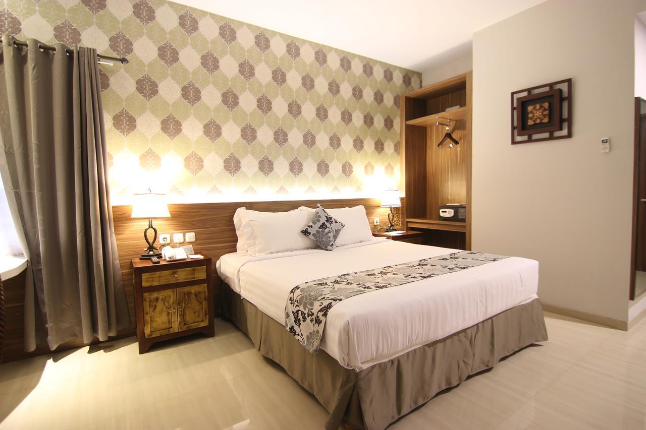 Grand Amira Hotel Solo, Azana Hotels Collection Экстерьер фото